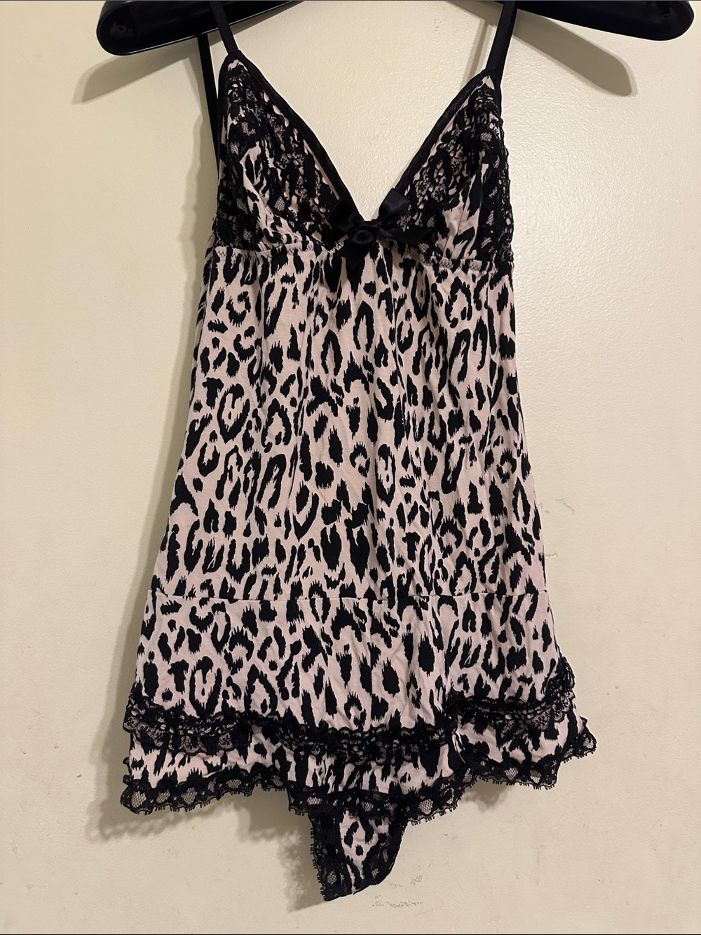 Women's Leopard Lace Chemise Nightdress - Black & Pink